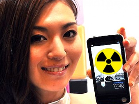 А в Японии уровень радиации измеряют с помощью смартфона!