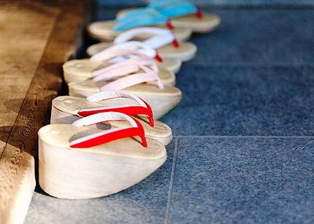 Почему в Японии надо снимать обувь?