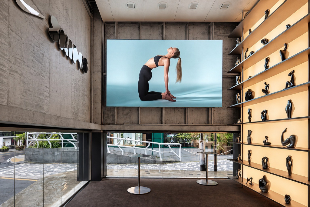 Поп-ап-магазин NikeSkims на Cat Street в районе Харадзюку, Токио