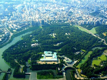 Восточный Сад и Императорский Дворец