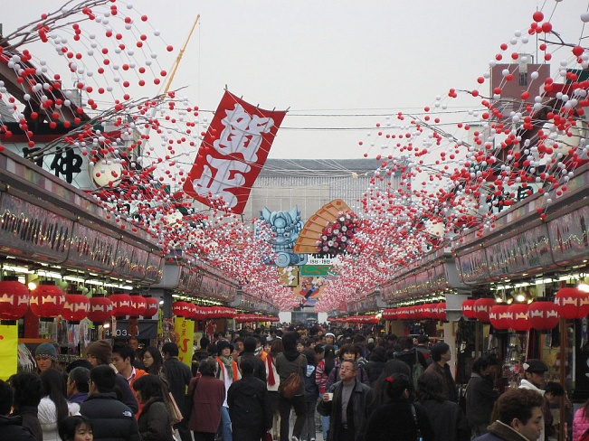 Иностранные туристы тратят больше всего денег в Токио