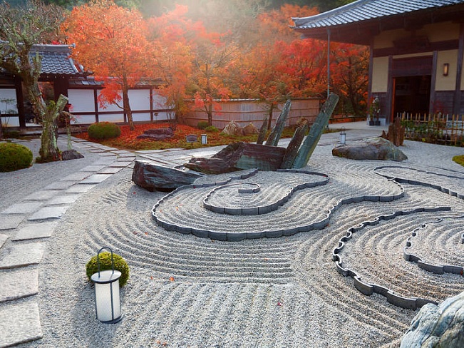 3 самых красивых дзен-сада камней в Киото