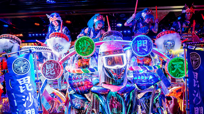 Возвращение Шоу-клуба Robot Restaurant в Токио