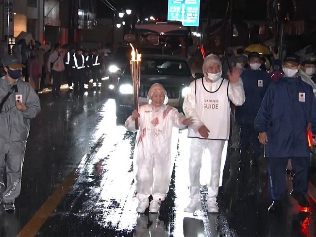 Эстафета с Олимпийским огнём: из Фукусима в Тотиги со 104-летним бегуном
