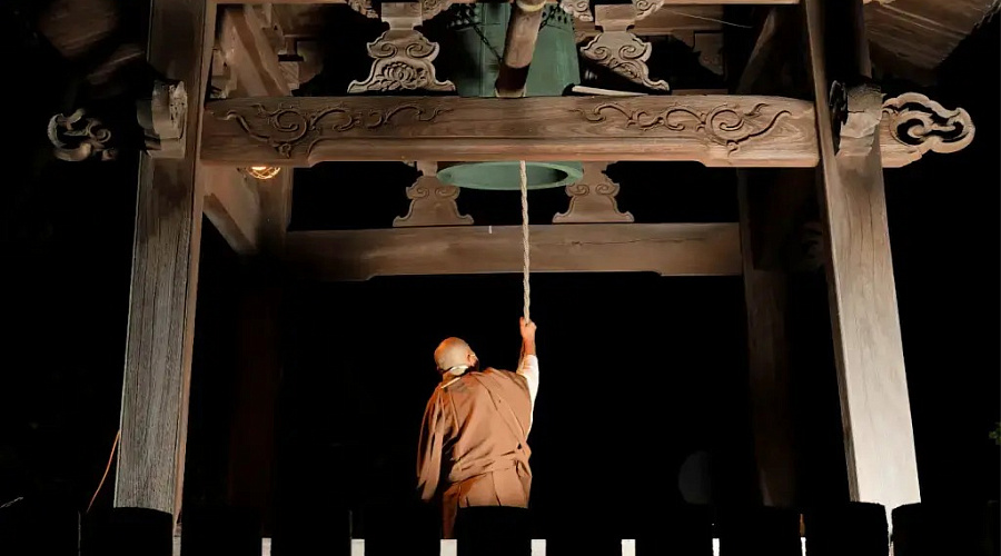 Дзёя-но-кане: 108 ударов колокола в Японии на Новый год