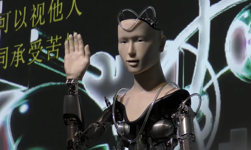 Инстранные туристы прозвали киотского робота-монаха Франкенштейном