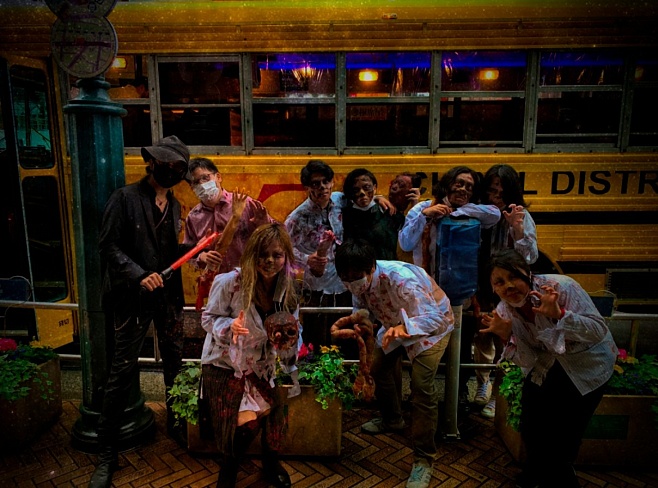 По Сибуе можно будет проехаться на зомби-автобусе