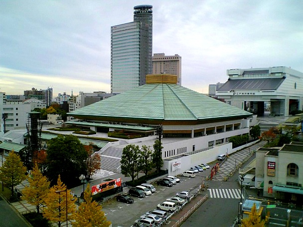 Район сумоистов и стадион Кокугикан