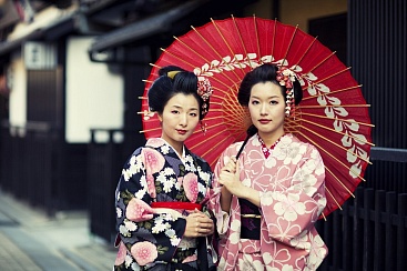 Примерка кимоно с укладкой волос в Киото