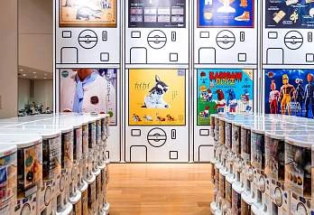 В Токио проходит крупнейшая выставка гача-гача в Японии