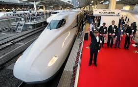 Новая модель «Синкансэна» N700А с улучшенной тормозной системой представлена в Японии