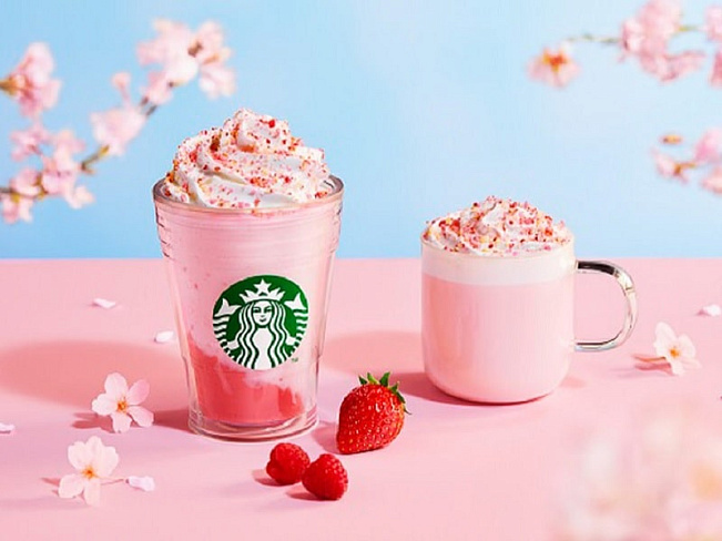 В Starbucks с 15 февраля началась акция с мотивом сакуры